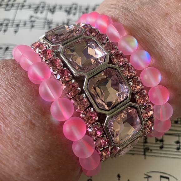 Set of 5 stackable bracelets in high style sugar pink crystal. - Picture 15 of 15